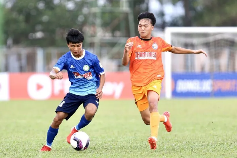 VCK Giải bóng đá Vô địch U19 quốc gia 2023 | Hà Nội thắng chật vật, Tây Ninh gây bất ngờ - Ảnh 2. VCK Giải bóng đá Vô địch U19 quốc gia 2023 | Hà Nội thắng chật vật, Tây Ninh gây bất ngờ - Ảnh 2.