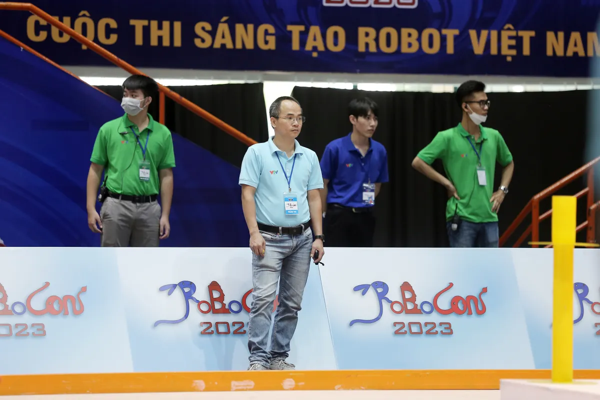 Robocon Việt Nam 2023: Những tấm vé cuối cùng của vòng loại Bắc vào chung kết - Ảnh 18.