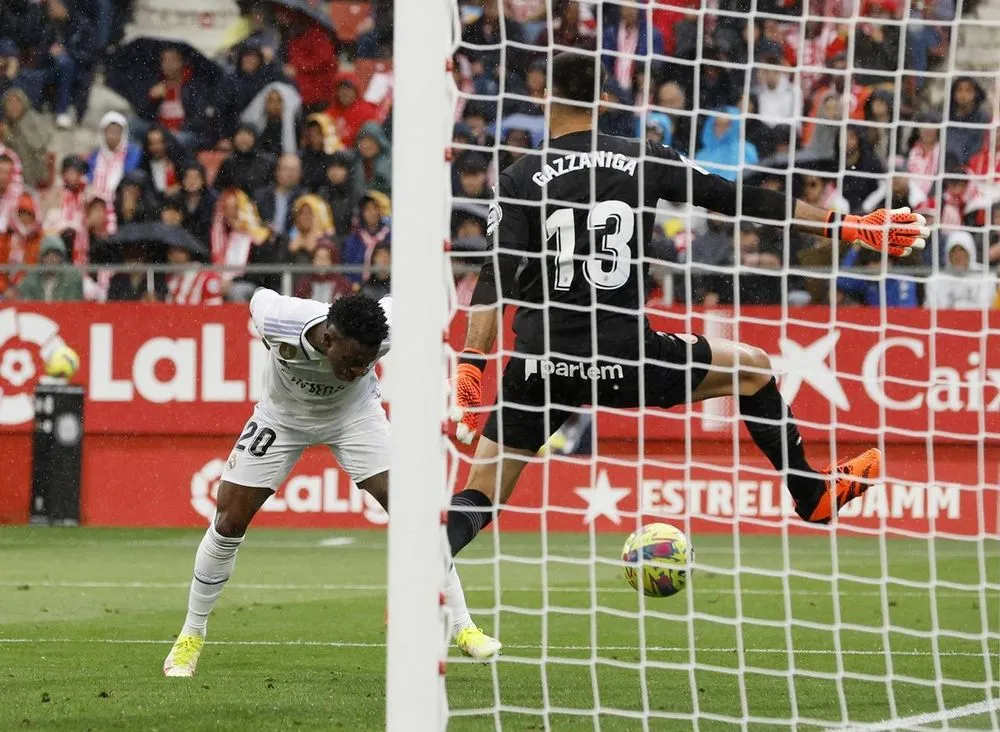 Thua đậm Girona, Real Madrid hết cửa vô địch La Liga - Ảnh 2. Thua đậm Girona, Real Madrid hết cửa vô địch La Liga - Ảnh 2.