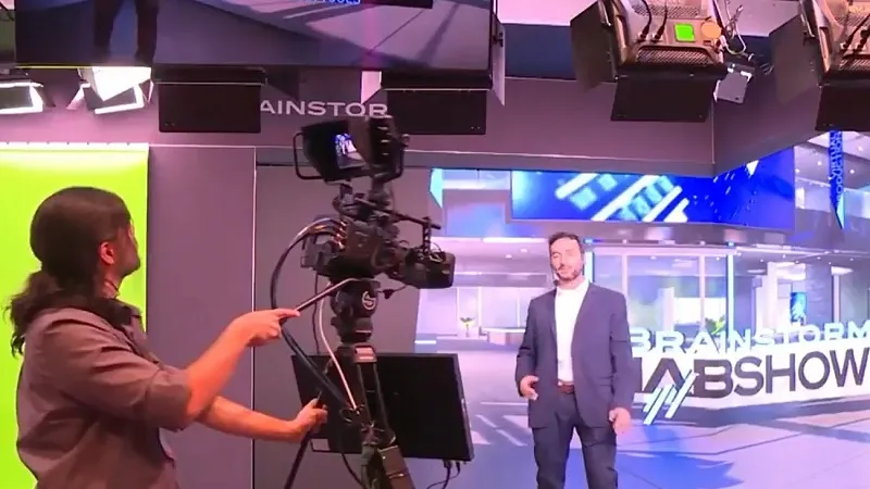 C&ocirc;ng nghệ thay đổi ng&agrave;nh truyền th&ocirc;ng giải tr&iacute; - Ảnh 1.