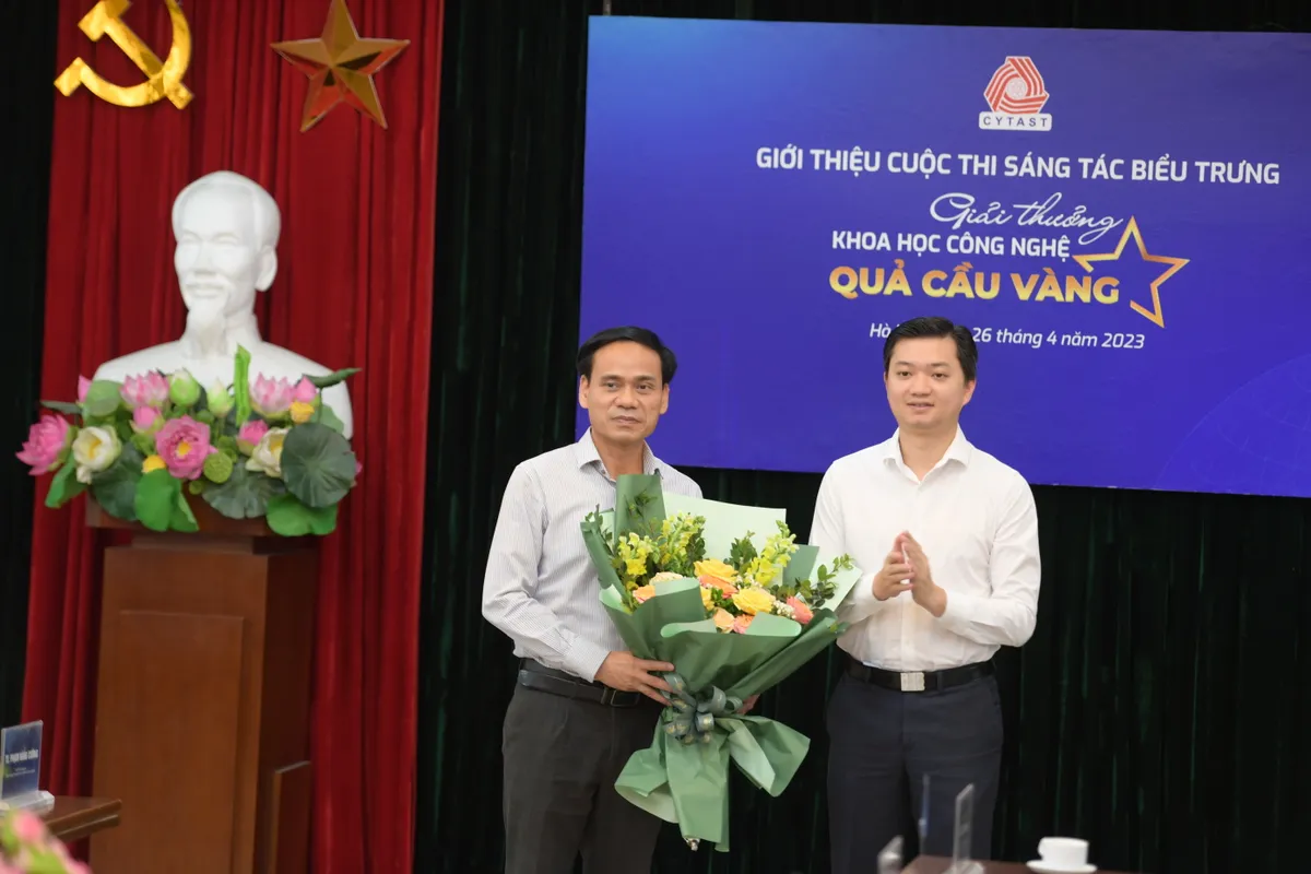 Thi sáng tác logo Giải thưởng Khoa học công nghệ Quả Cầu Vàng - Ảnh 4.