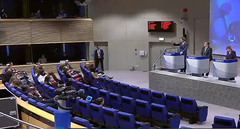 Ủy ban ch&acirc;u &Acirc;u đề xuất cải c&aacute;ch thị trường dược phẩm - Ảnh 1.