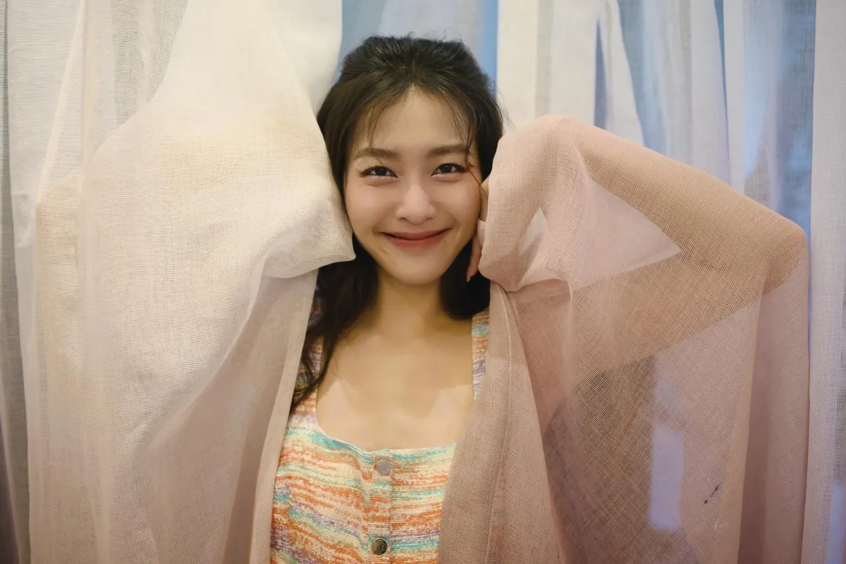 Khả Ngân bất ngờ với tiết trời Hà Nội - Ảnh 7. Khả Ngân bất ngờ với tiết trời Hà Nội - Ảnh 7.