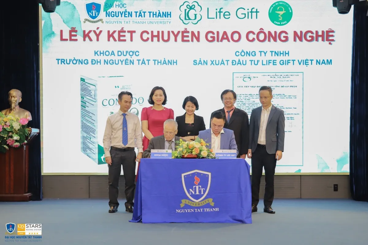 Gần 200 sinh vi&ecirc;n tham dự Hội thảo khởi nghiệp đổi mới s&aacute;ng tạo - Ảnh 2.