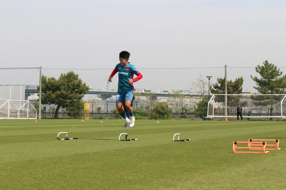 HLV Mai Đức Chung: ĐT nữ Việt Nam phải phát huy tinh thần thi đấu tốt nhất tại SEA Games 32 - Ảnh 3. HLV Mai Đức Chung: ĐT nữ Việt Nam phải phát huy tinh thần thi đấu tốt nhất tại SEA Games 32 - Ảnh 3.