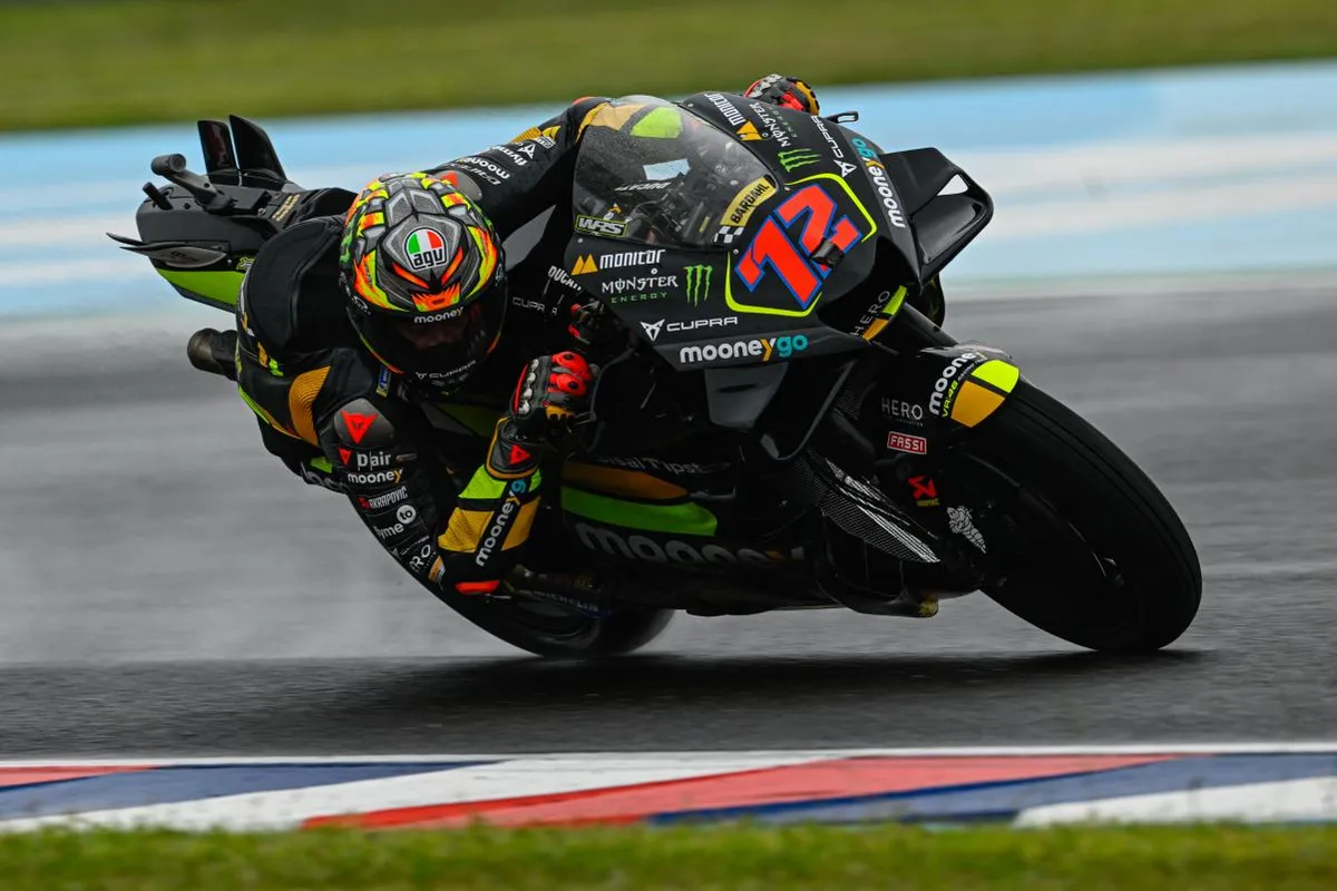 Marco Bezzecchi lần đầu giành chiến thắng tại MotoGP - Ảnh 1. Marco Bezzecchi lần đầu giành chiến thắng tại MotoGP - Ảnh 1.