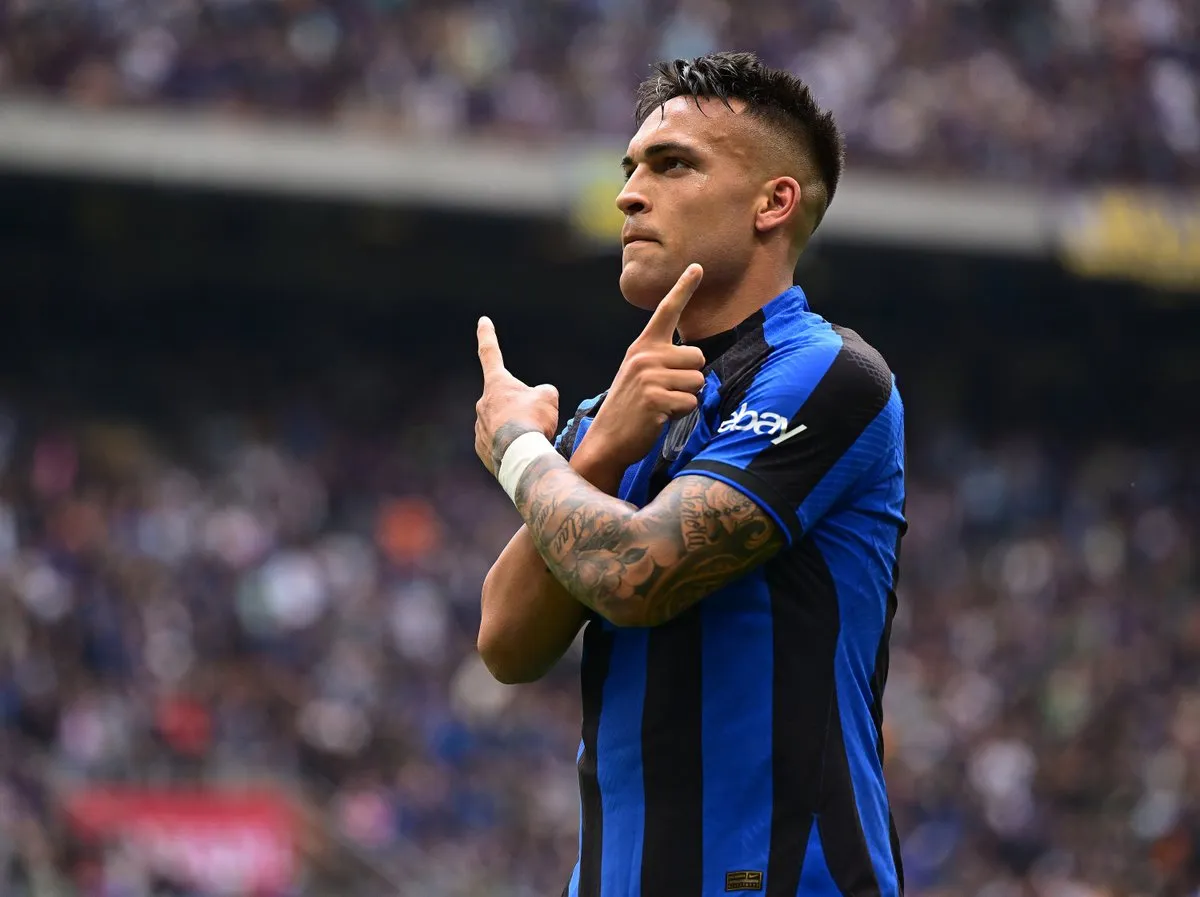 Inter Milan giành chiến thắng kịch tính trước Lazio - Ảnh 1. Inter Milan giành chiến thắng kịch tính trước Lazio - Ảnh 1.