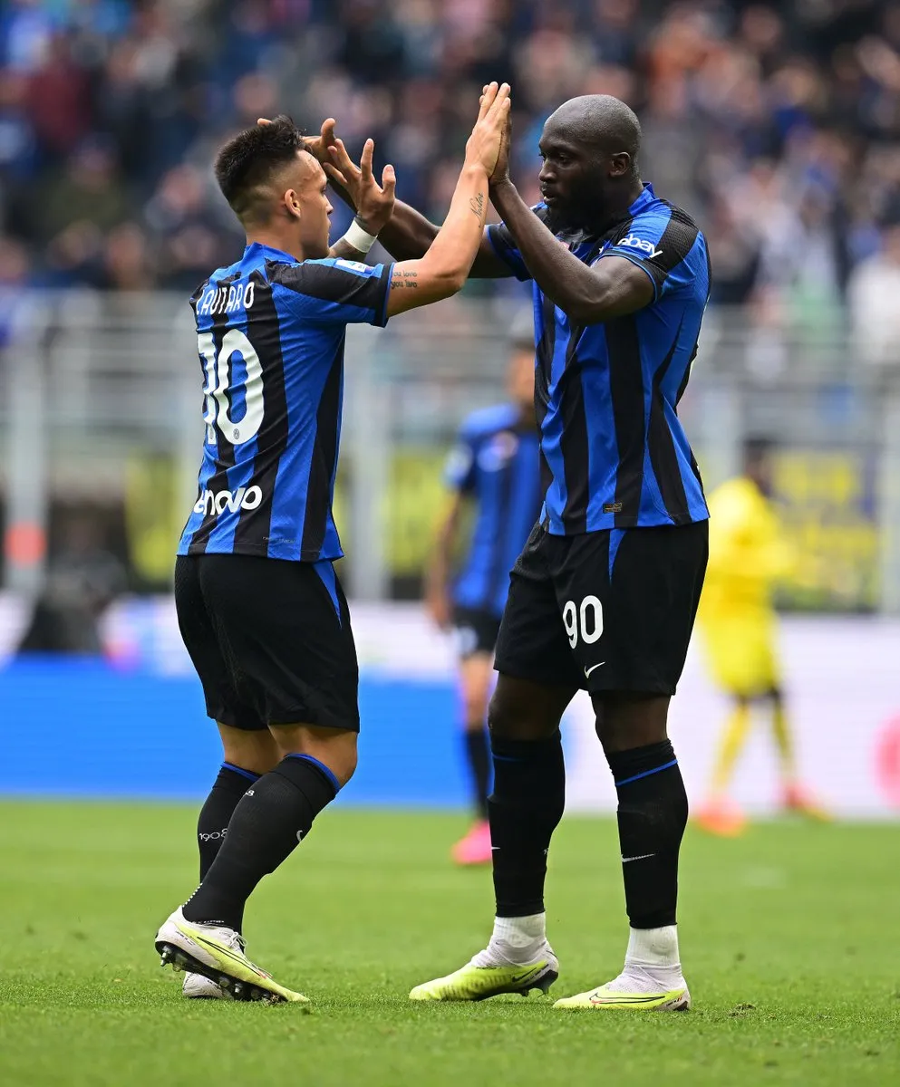Inter Milan giành chiến thắng kịch tính trước Lazio - Ảnh 2. Inter Milan giành chiến thắng kịch tính trước Lazio - Ảnh 2.