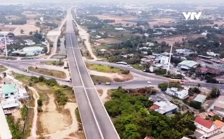 Cao tốc - Cú hích kinh tế phát triển vùng cho TP Hồ Chí Minh - Ảnh 3.