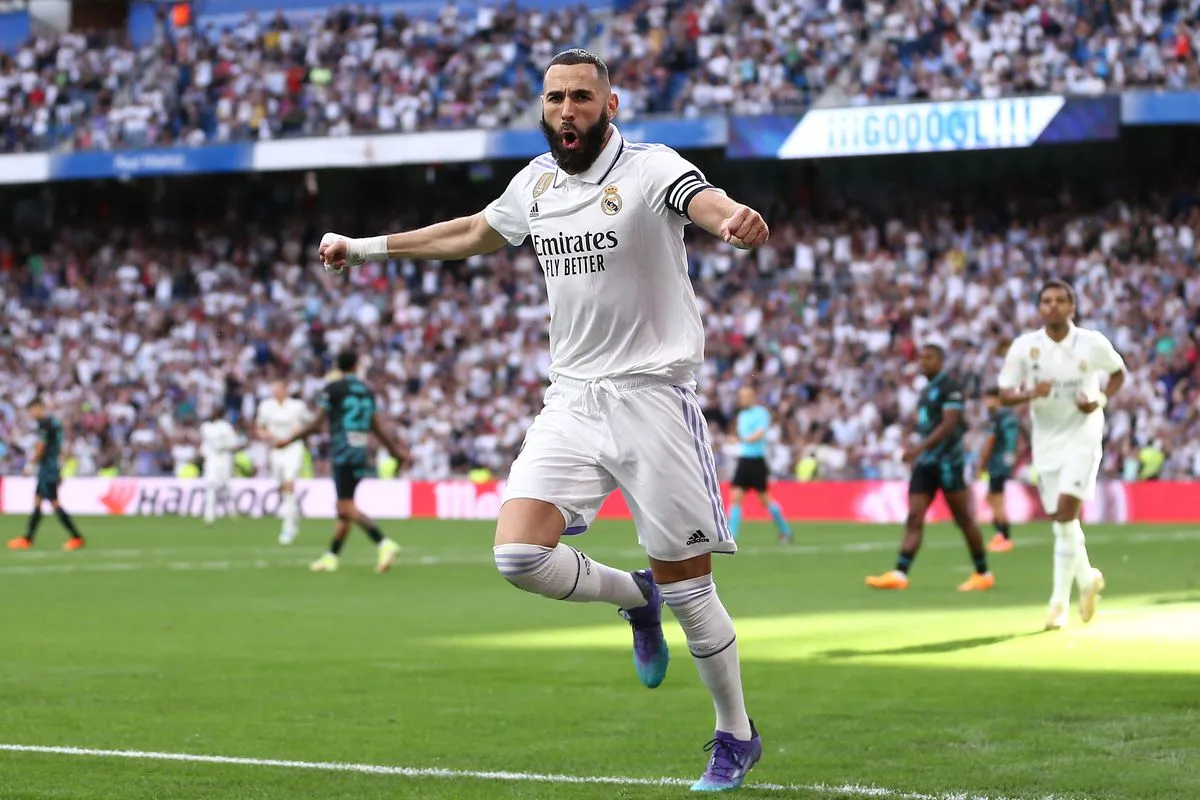 Real Madrid hạ gục Almeria, tiếp tục bám đuổi Barca - Ảnh 2. Real Madrid hạ gục Almeria, tiếp tục bám đuổi Barca - Ảnh 2.