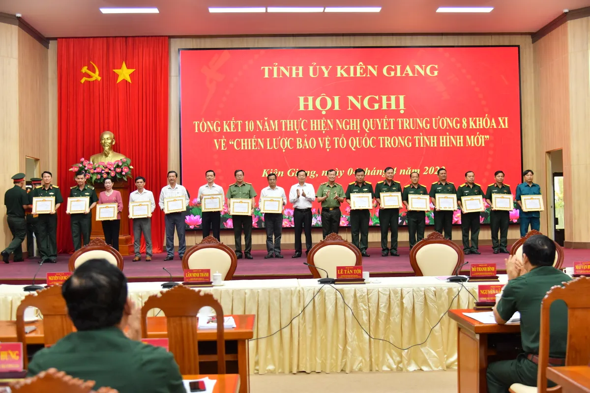 Kiên Giang tổng kết 10 năm thực hiện Nghị quyết Trung ương 8 Khóa XI - Ảnh 3.