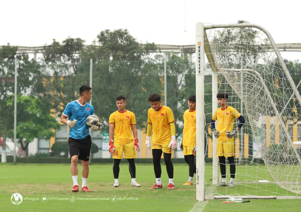 ĐT U17 Việt Nam tích cực rèn luyện, hướng tới VCK U17 châu Á 2023 - Ảnh 4. ĐT U17 Việt Nam tích cực rèn luyện, hướng tới VCK U17 châu Á 2023 - Ảnh 4.