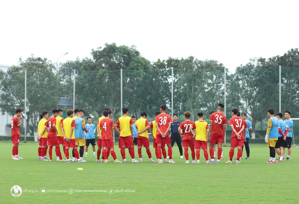 ĐT U17 Việt Nam tích cực rèn luyện, hướng tới VCK U17 châu Á 2023 - Ảnh 1. ĐT U17 Việt Nam tích cực rèn luyện, hướng tới VCK U17 châu Á 2023 - Ảnh 1.