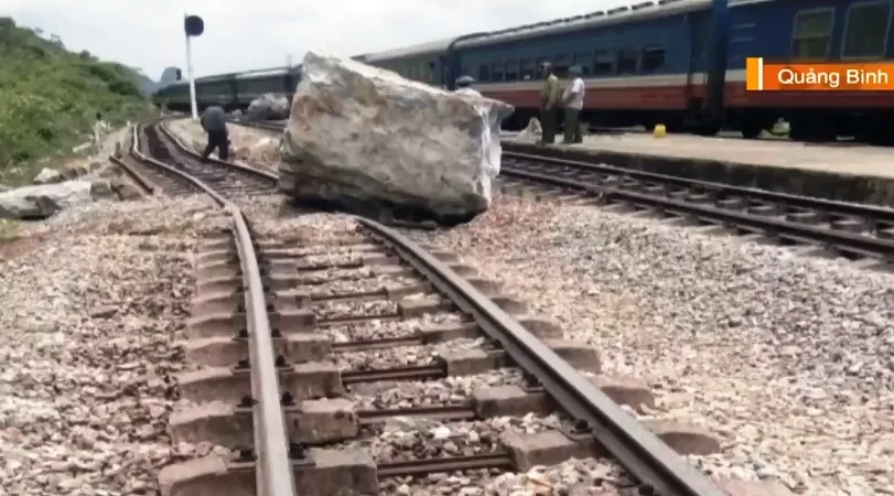 Khắc phục nguy cơ mất an to&agrave;n hầm đ&egrave;o đường sắt - Ảnh 2.