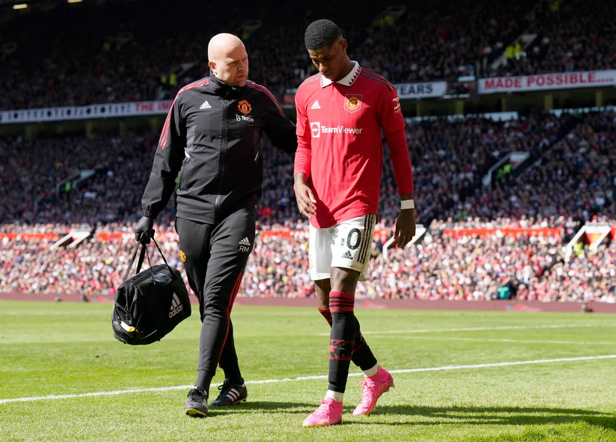 Manchester United trả giá đắt sau chiến thắng trước Everton - Ảnh 1. Manchester United trả giá đắt sau chiến thắng trước Everton - Ảnh 1.