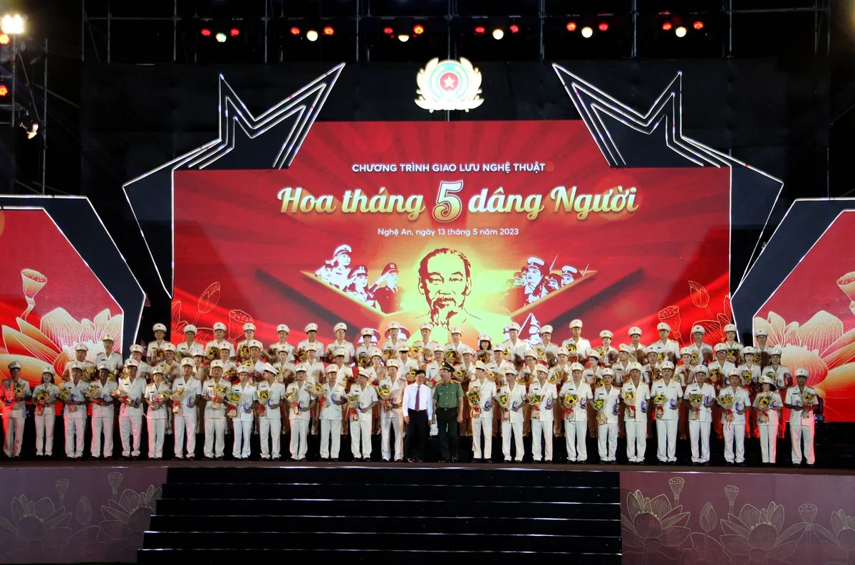 Chương trình nghệ thuật Hoa tháng 5 dâng Người - Ảnh 2.