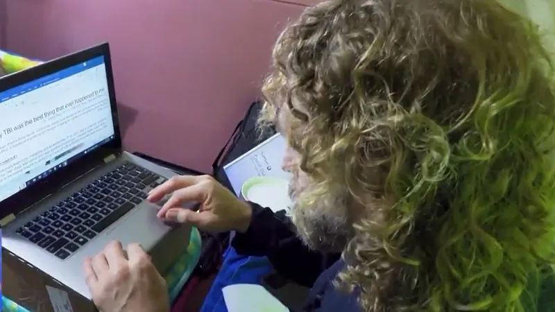 Kỷ lục sống l&acirc;u dưới nước tới 74 ng&agrave;y - Ảnh 1.