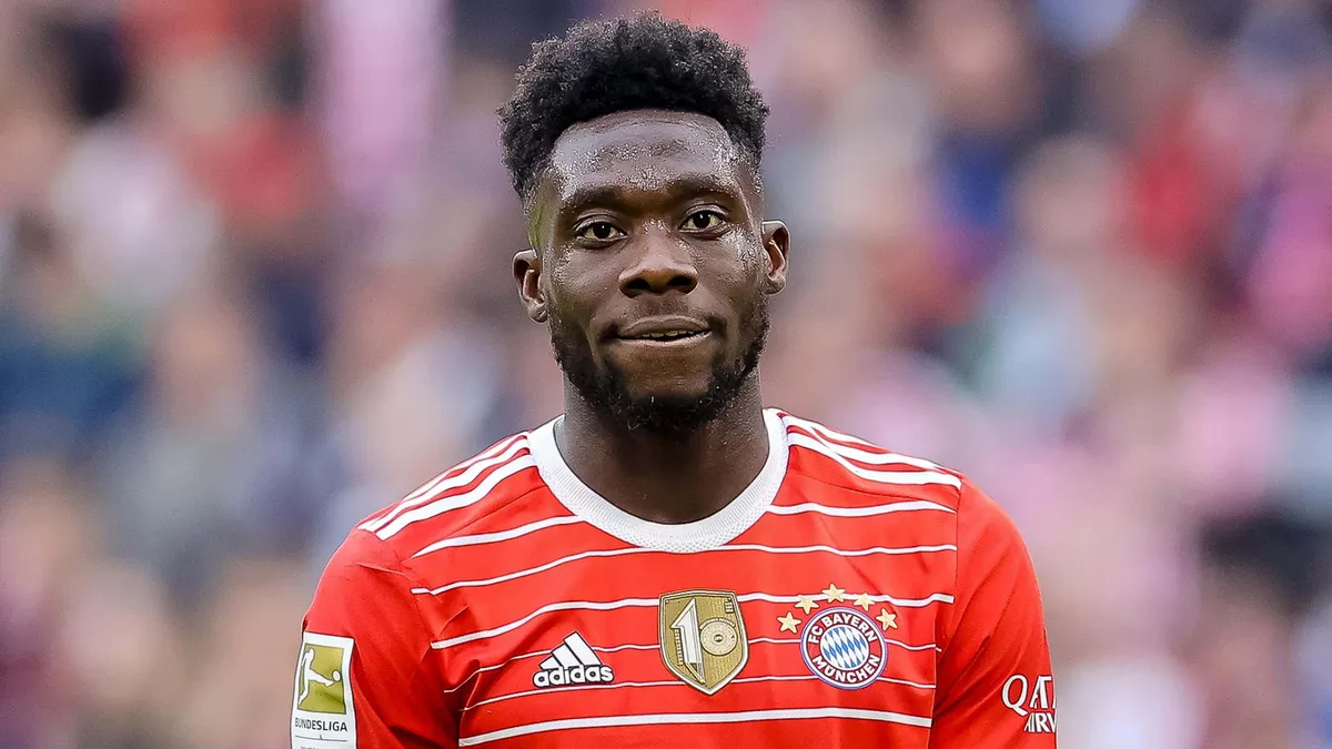 Nhiều &ocirc;ng lớn muốn c&oacute; Alphonso Davies - Ảnh 2.