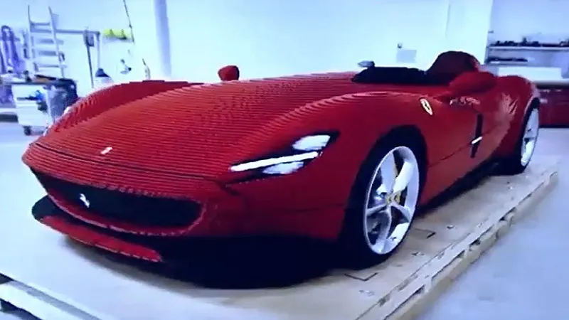 Xe Ferrari nguy&ecirc;n cỡ từ mảnh gh&eacute;p lego - Ảnh 1.