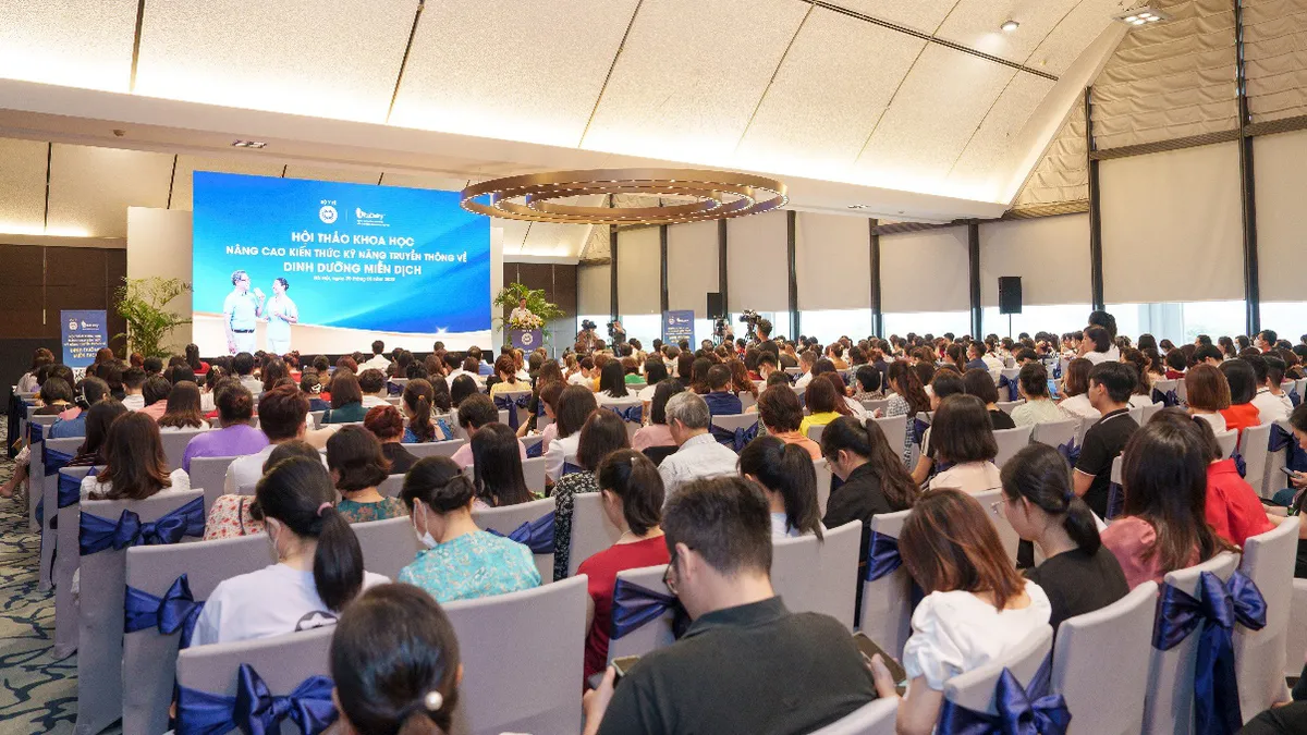 N&acirc;ng cao kiến thức dinh dưỡng miễn dịch người lớn tuổi hậu COVID - 19 - Ảnh 1.