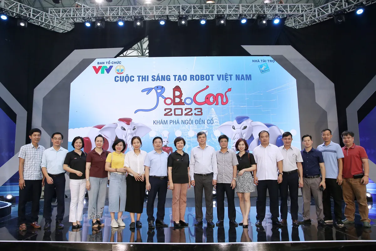 Robocon Việt Nam 2023: Sôi động không khí buổi thử sân tại vòng chung kết - Ảnh 24.