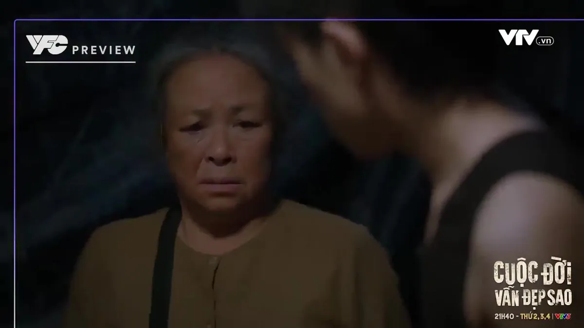 Cuộc đời vẫn đẹp sao - Tập 23: Kh&ocirc;ng vay được tiền b&agrave; T&igrave;nh, B&aacute;t định l&agrave;m liều? - Ảnh 1.