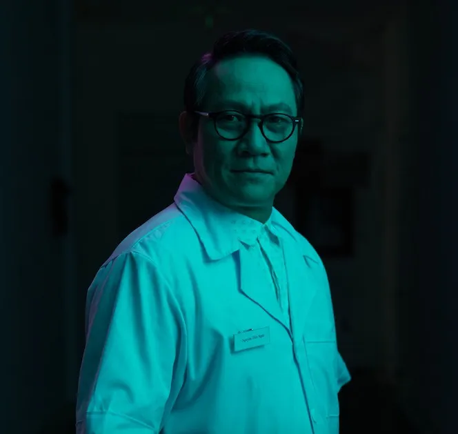 Sự nghiệp diễn xuất của NSƯT Ho&agrave;ng Hải: Từ &ocirc;ng tr&ugrave;m đầu trọc đến bốc v&aacute;c chợ đầu mối - Ảnh 18.