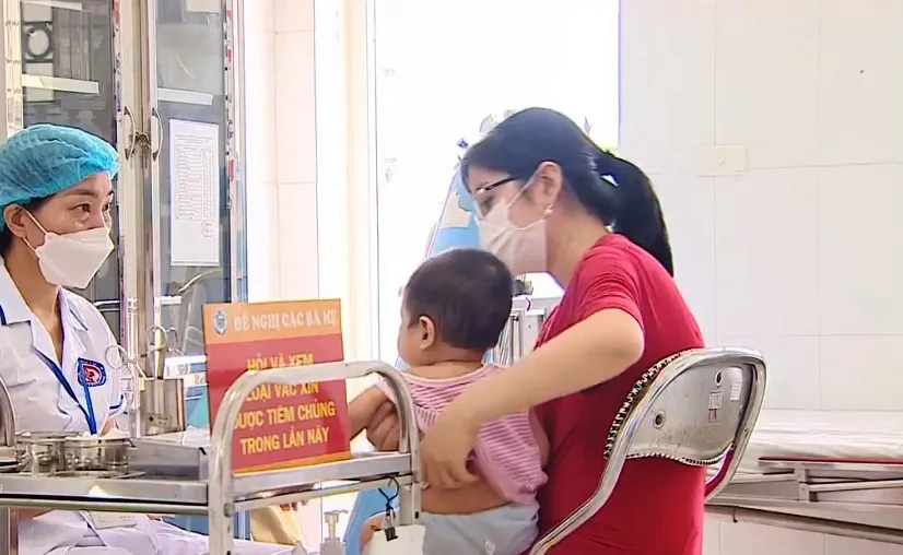 Hà Nội hết một số loại vaccine trong chương trình tiêm chủng mở rộng - Ảnh 1.