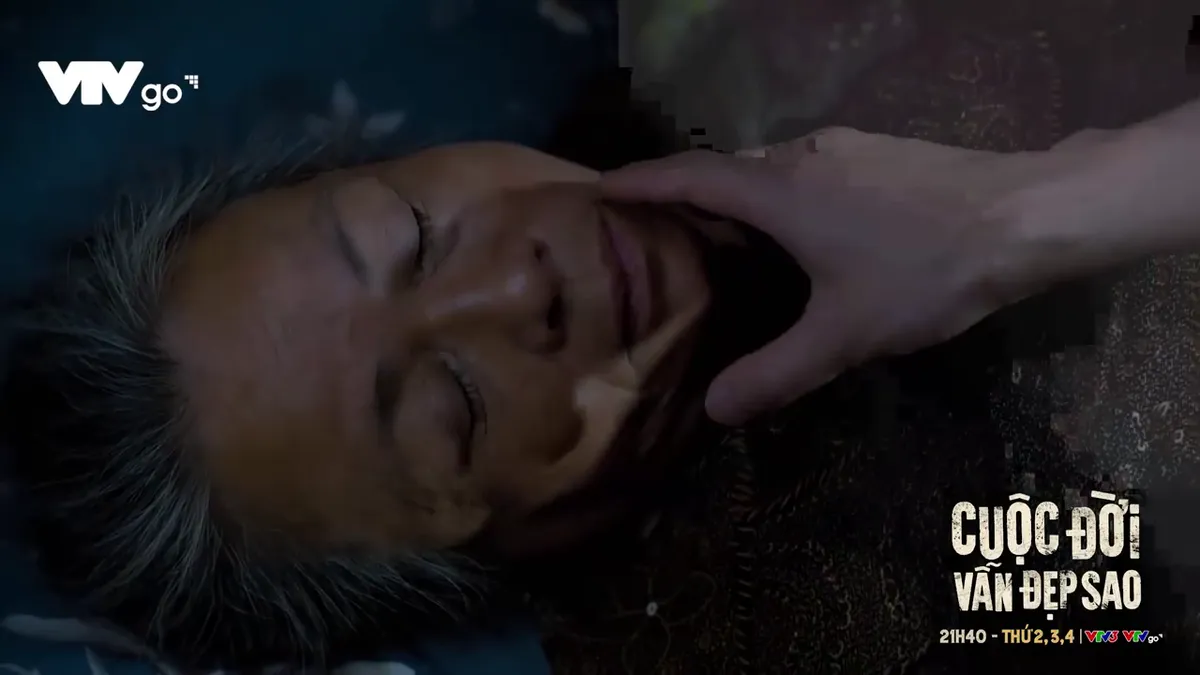 Cuộc đời vẫn đẹp sao - Tập 24: B&aacute;t ph&aacute;t hiện b&agrave; T&igrave;nh bất tỉnh - Ảnh 2.