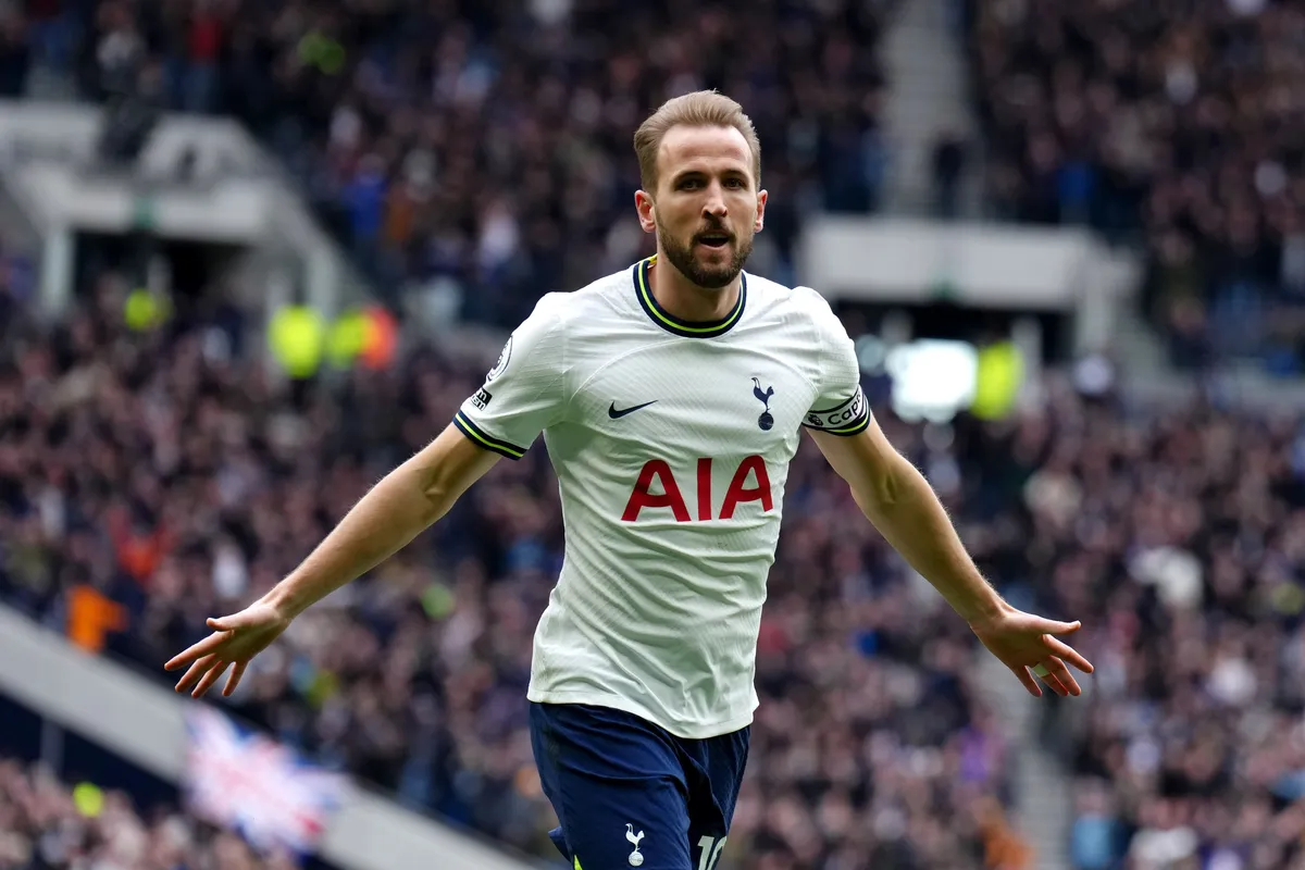 Manchester United muốn nhanh ch&oacute;ng ho&agrave;n tất thương vụ chi&ecirc;u mộ Harry Kane - Ảnh 1.