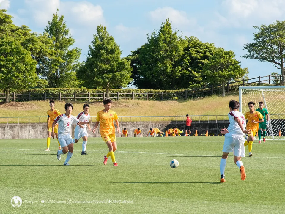 U17 Việt Nam giành chiến thắng trong trận giao hữu tại Mamatsu - Ảnh 2. U17 Việt Nam giành chiến thắng trong trận giao hữu tại Mamatsu - Ảnh 2.