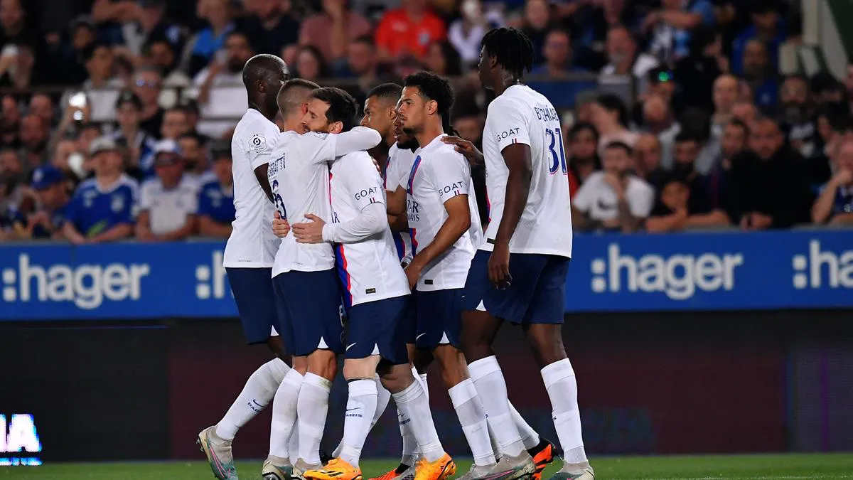 Paris Saint Germain chính thức đăng quang ngôi vô địch Ligue I - Ảnh 1. Paris Saint Germain chính thức đăng quang ngôi vô địch Ligue I - Ảnh 1.