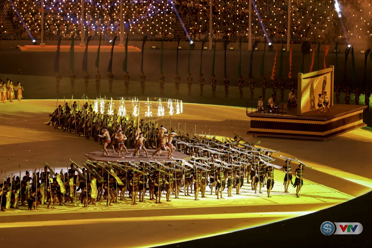 ẢNH: Lễ khai mạc SEA Games 32 – bữa tiệc ánh sáng, lung linh sắc màu   - Ảnh 7.