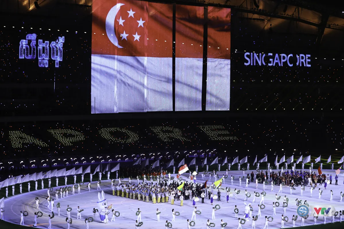ẢNH: Lễ khai mạc SEA Games 32 – bữa tiệc ánh sáng, lung linh sắc màu   - Ảnh 16.