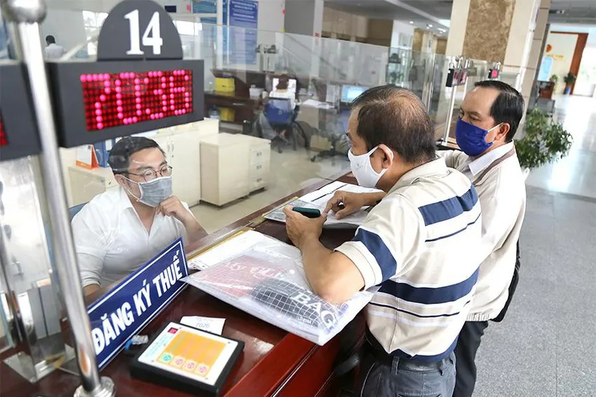 Doanh nghiệp mong mỏi áp dụng giảm thuế VAT xuống 8% - Ảnh 1.