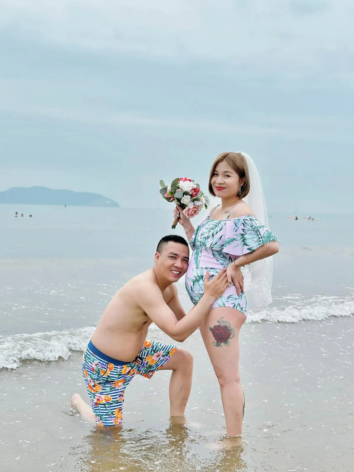 MC Hoàng Linh chụp ảnh cưới độc ở biển - Ảnh 13.