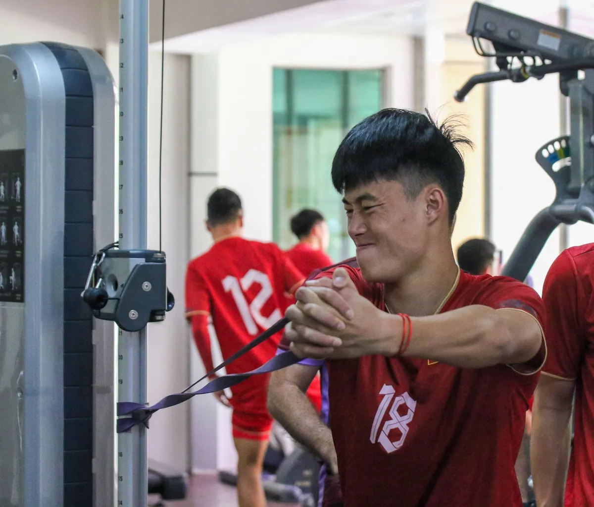 ĐT U22 Việt Nam tích cực hồi phục, duy trì thể lực chuẩn bị cho trận đấu với U22 Malaysia  - Ảnh 4.
