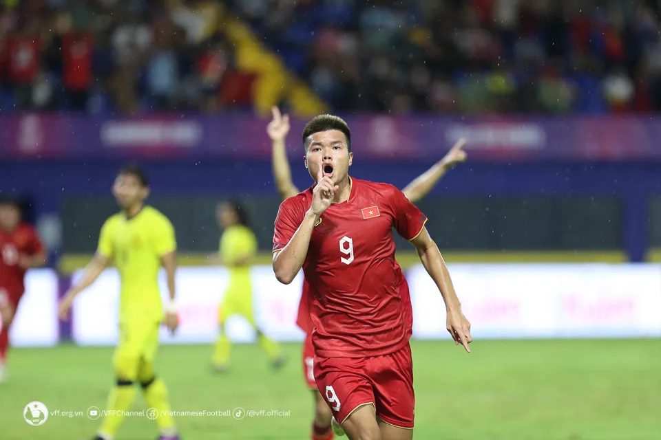 Thắng U22 Malaysia 2-1, U22 Việt Nam sớm giành vé vào bán kết - Ảnh 4.