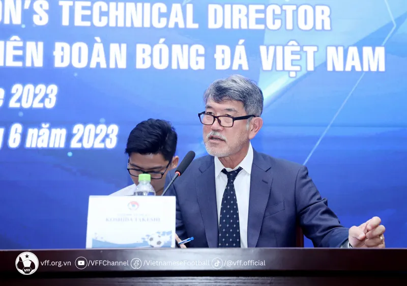 Ông Koshida Takeshi chính thức đảm nhiệm cương vị Giám đốc kỹ thuật LĐBĐVN - Ảnh 6. Ông Koshida Takeshi chính thức đảm nhiệm cương vị Giám đốc kỹ thuật LĐBĐVN - Ảnh 6.