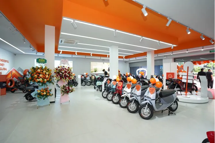 Yadea khai trương showroom đầu ti&ecirc;n theo ti&ecirc;u chuẩn mới tại Việt Nam - Ảnh 3.