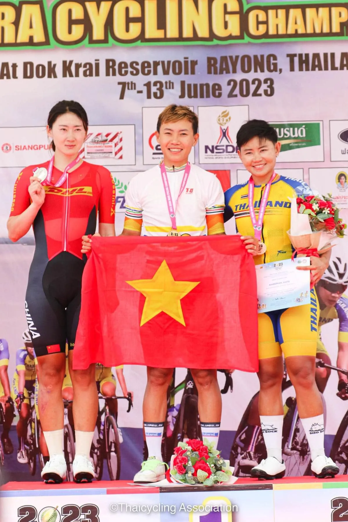 Nữ hoàng tốc độ Nguyễn Thị Thật giành vé tham dự Olympic Paris 2024 - Ảnh 1. Nữ hoàng tốc độ Nguyễn Thị Thật giành vé tham dự Olympic Paris 2024 - Ảnh 1.