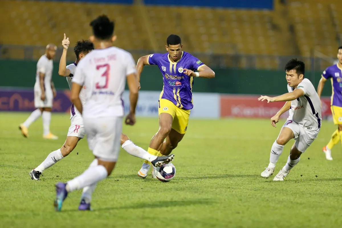 CLB Hà Nội chấm dứt hợp đồng với Lucas Vinicius Goncalves Silva - Ảnh 1.