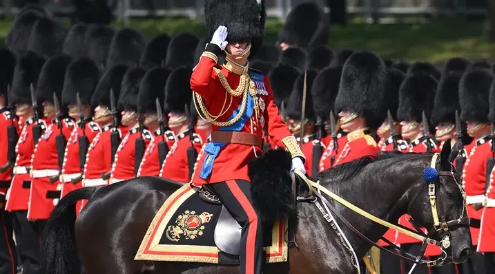 Vợ chồng Harry - Meghan không được mời tham dự Lễ diễu hành mừng sinh nhật Vua Charles - Ảnh 1.