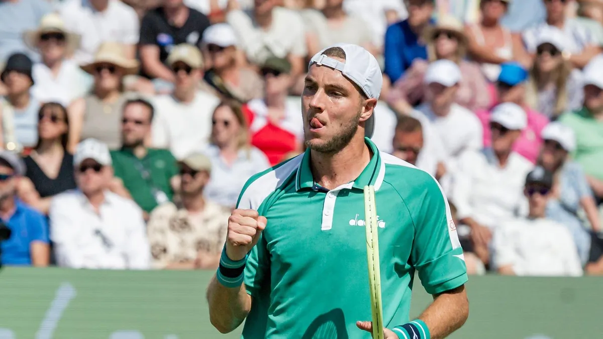 Jan-Lennard Struff vào chung kết giải quần vợt Stuttgart mở rộng 2023 - Ảnh 1. Jan-Lennard Struff vào chung kết giải quần vợt Stuttgart mở rộng 2023 - Ảnh 1.