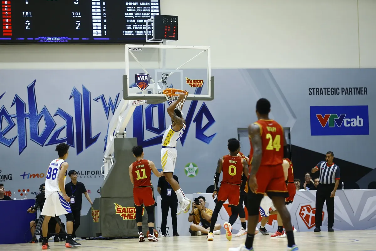 VBA 2023 - Game 9: Chiến thắng dễ dàng ở trận derby cho Saigon Heat - Ảnh 1. VBA 2023 - Game 9: Chiến thắng dễ dàng ở trận derby cho Saigon Heat - Ảnh 1.