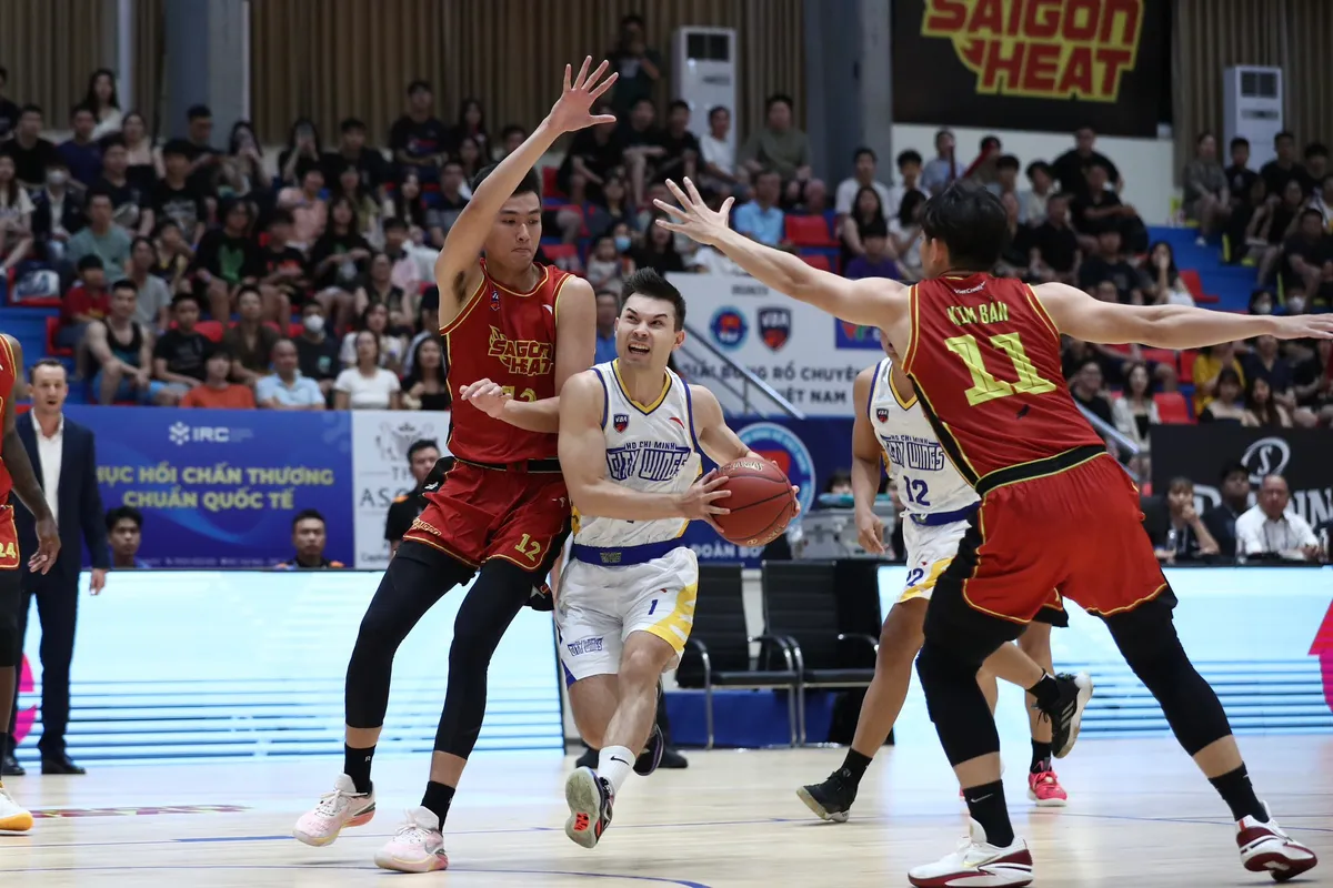 VBA 2023 - Game 9: Chiến thắng dễ dàng ở trận derby cho Saigon Heat - Ảnh 3. VBA 2023 - Game 9: Chiến thắng dễ dàng ở trận derby cho Saigon Heat - Ảnh 3.