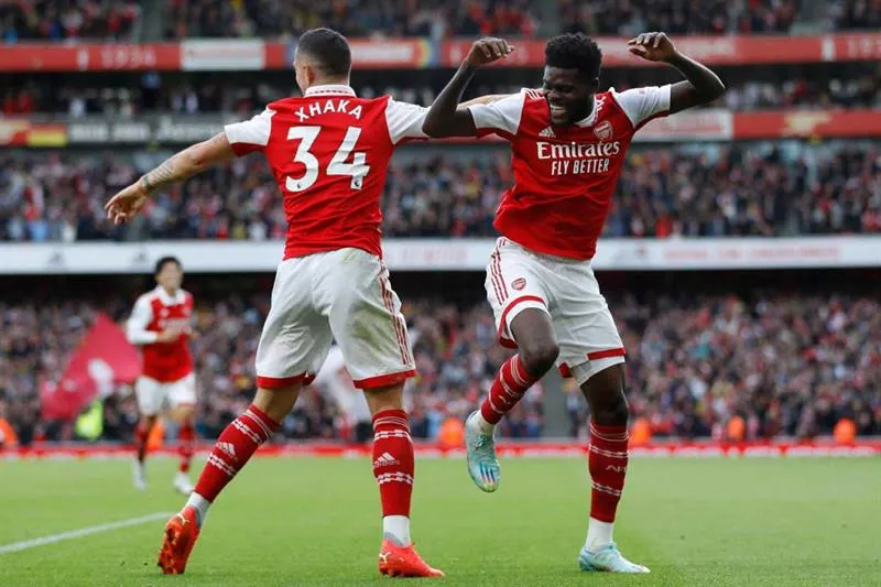 Rice, Havertz, Timber... Mùa chuyển nhượng sôi động của Arsenal - Ảnh 2.