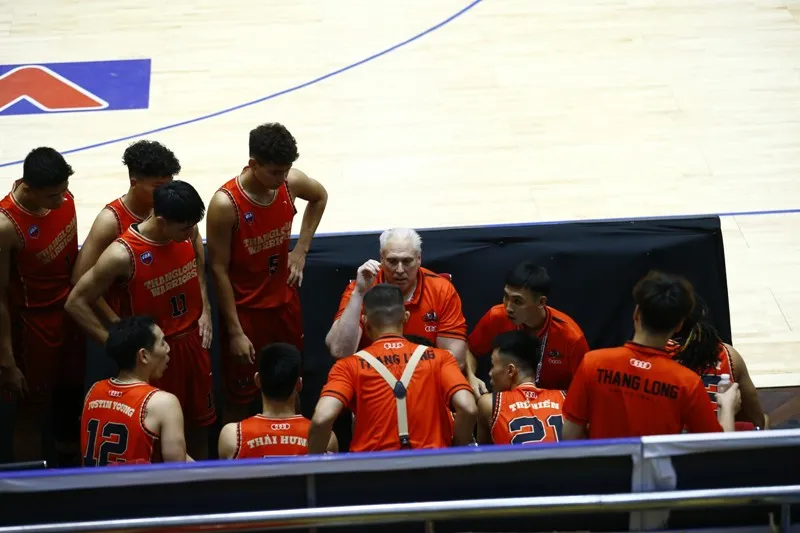 VBA 2023 - Game 10: Chiến thắng bất ngờ của Nha Trang Dolphins - Ảnh 3. VBA 2023 - Game 10: Chiến thắng bất ngờ của Nha Trang Dolphins - Ảnh 3.
