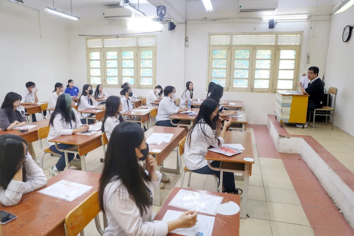 Kỳ thi tốt nghiệp THPT 2025 sẽ thi tất cả các môn đang tính điểm - Ảnh 1. Kỳ thi tốt nghiệp THPT 2025 sẽ thi tất cả các môn đang tính điểm - Ảnh 1.