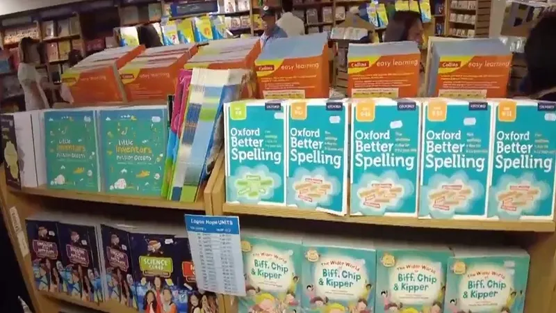 Hội chợ s&aacute;ch nổi lớn nhất thế giới tại Trung Đ&ocirc;ng - Ảnh 1.